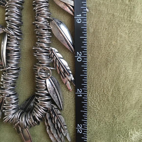 Leaf Charm 2 Piece Detachable Layering Necklace - Picture 5 of 6